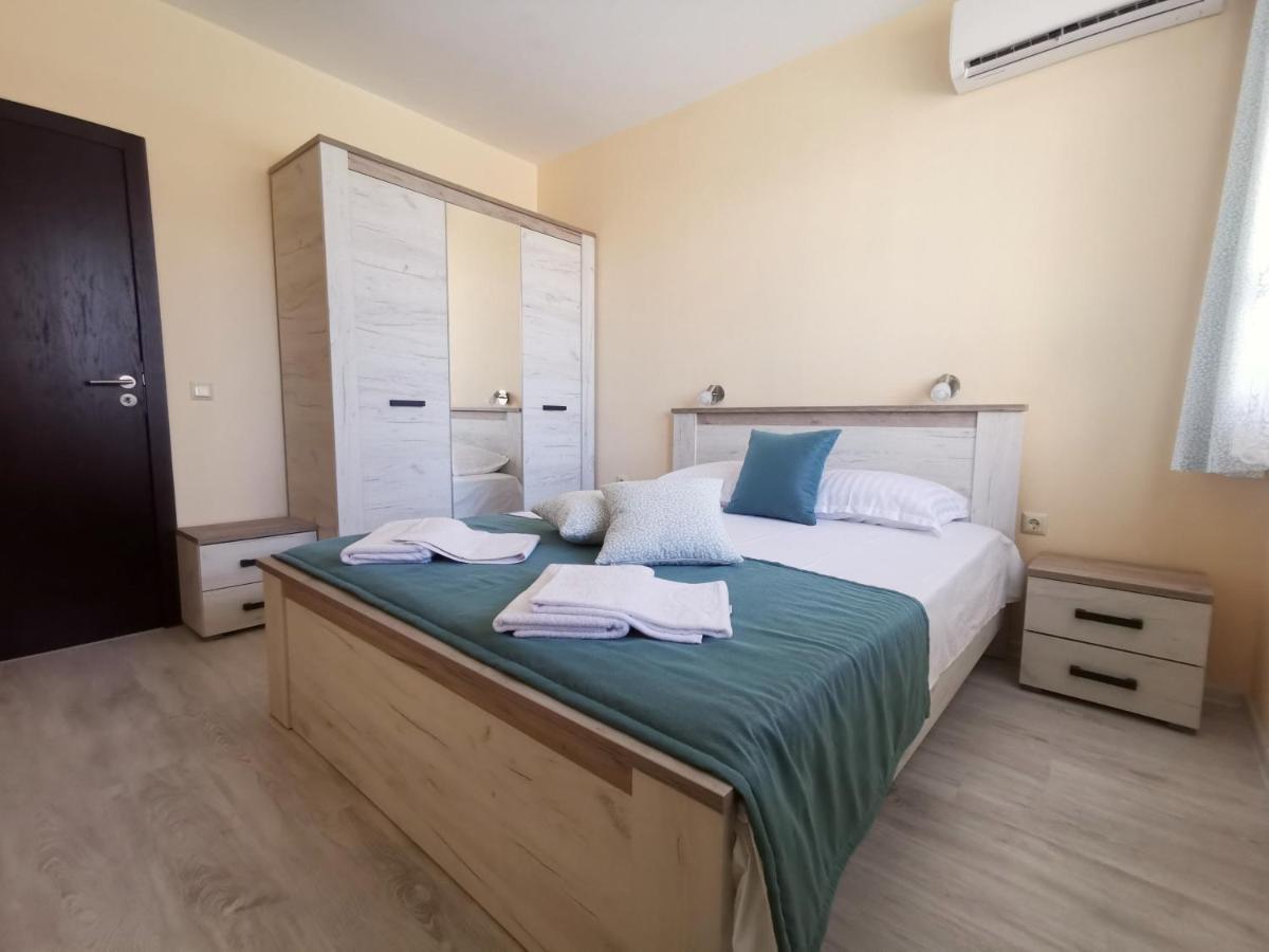 Aпартаменти Хоризонт Apartman Szozopol Kültér fotó